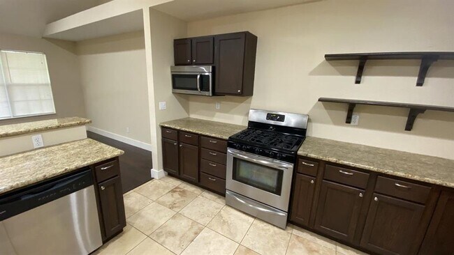 Foto del edificio - 1310 Ashway St