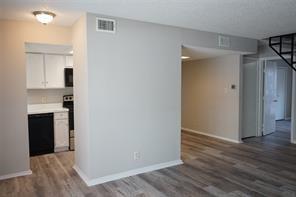 Building Photo - 2415 S Graham Dr