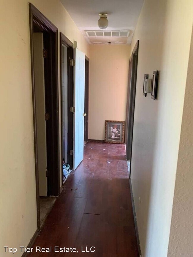 Building Photo - 3 br, 2 bath House - 20154 E Sunny Drive