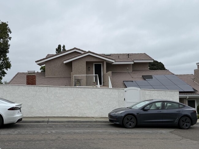 Building Photo - 9007 Montrose Way