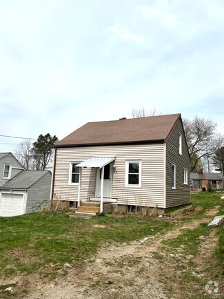 Building Photo - 4 Burgeville Ct