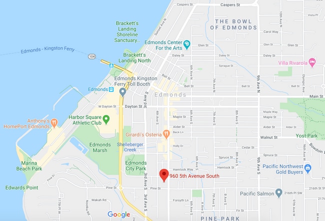 Building Photo - Lovely, Rare Downtown Edmonds Condo,Pet(s)