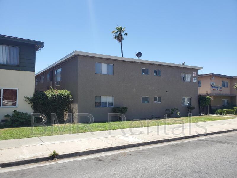 Building Photo - 1676 E Kingsley Ave