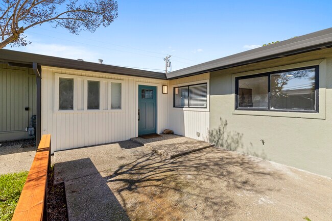 Foto del edificio - 6511 Brock Dr