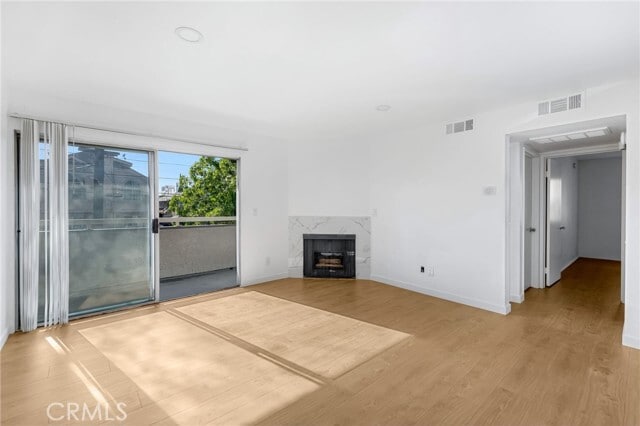 Building Photo - 4406 Cahuenga Blvd