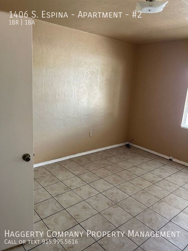 Building Photo - 1406 S Espina St