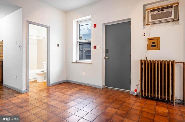 Foto del edificio - 1327 Snyder Ave