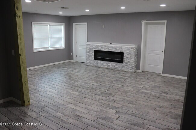 Foto del edificio - 491 Seacrest Ave