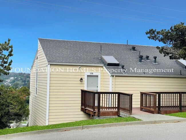 Building Photo - 2 br, 1.5 bath House - 108 Rodeo Ave