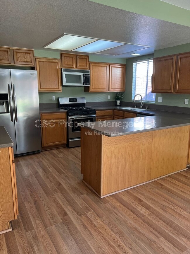 Building Photo - 11206 Fernview Pl