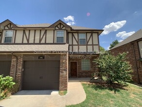 Building Photo - 2884 Muzzy St