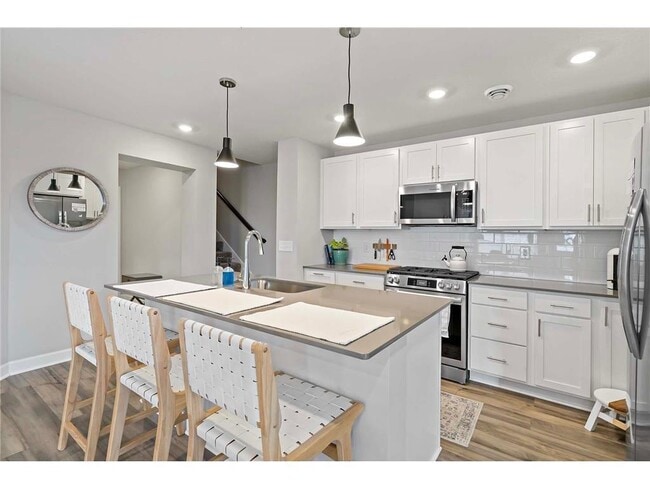 Foto del edificio - 10606 Weston Wy N