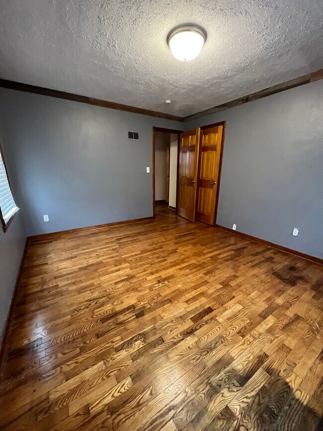 Foto del edificio - Large Single Family Home on the South Side