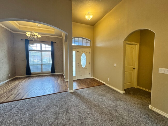 Building Photo - 1801 E Jacksonville St