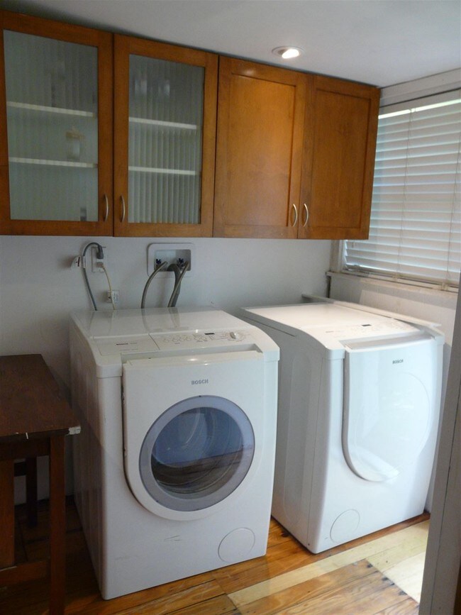 Foto del edificio - 732 Preston St