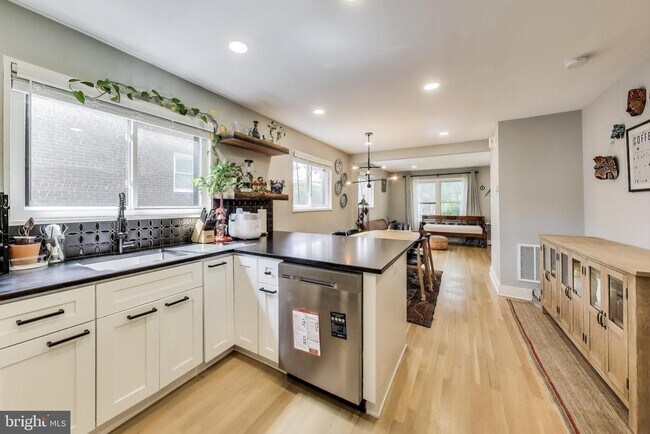 Foto del edificio - 1225 Emerson St NE