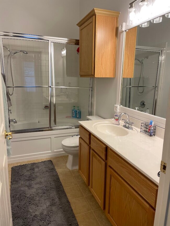 primary bathroom - 612 Colonial Park Blvd