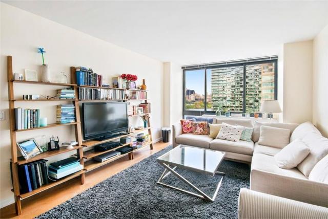 Foto principal - 1 bedroom in LONG ISLAND CITY NY 11109