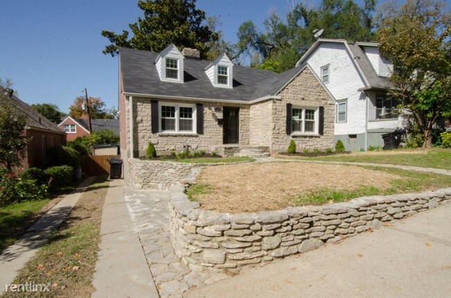 Foto del edificio - 4 br, 2 bath House - 1849 Yale Dr