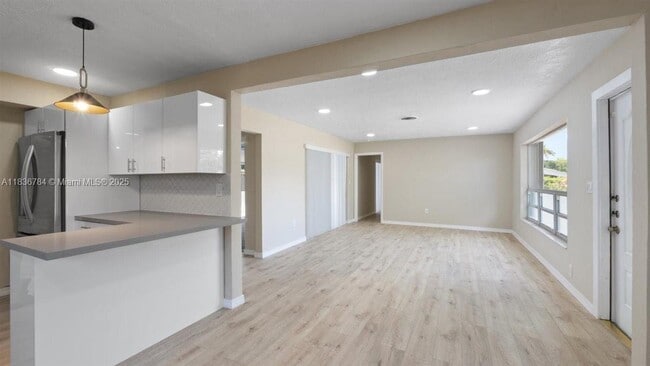 Foto del edificio - 7211 Shalimar St