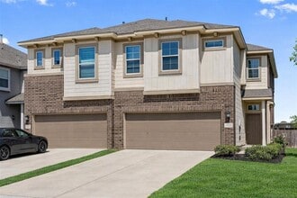 Building Photo - 2202 Dillon Pond Ln