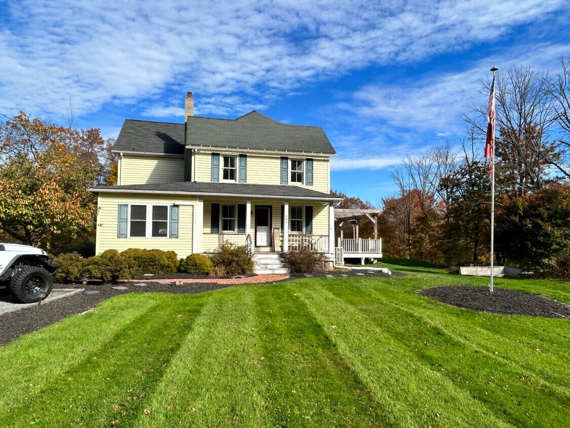 Primary Photo - 561 Shooktown Rd