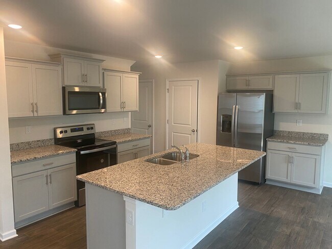 Foto del edificio - Be the First to Live in This Stunning Brand New Home!