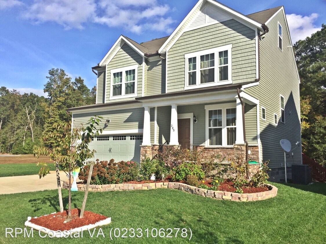 Primary Photo - 4 br, 3.5 bath House - 205 Cheeseman Rd