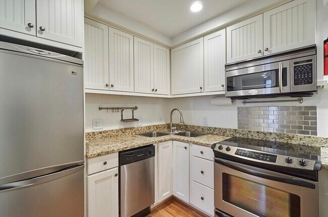 Building Photo - 1314 Massachusetts Ave NW