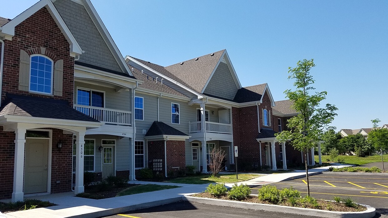 Primary Photo - Chestnut - 2Br/2Ba Rental Home - Second Floor