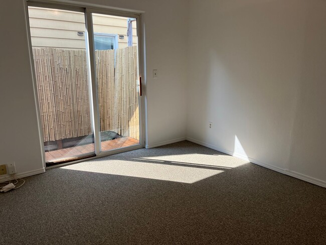 Building Photo - Quaint Light-Filled Unit Situated in One o...