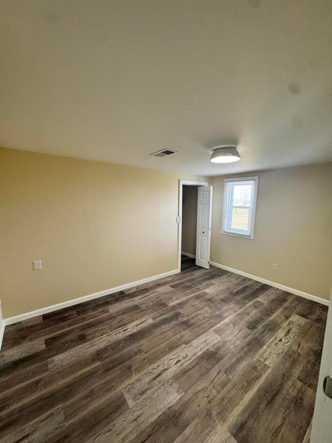 Building Photo - 501 Webb Ridge Rd