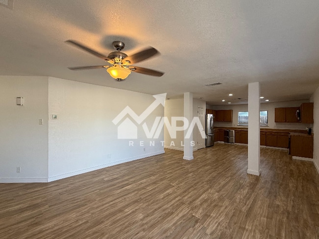 Foto del edificio - 7915 Oval Meadows