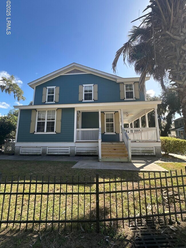 Foto del edificio - 2210 Waddell Rd