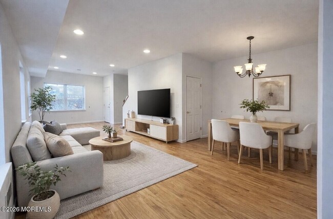 Building Photo - 101 Main St