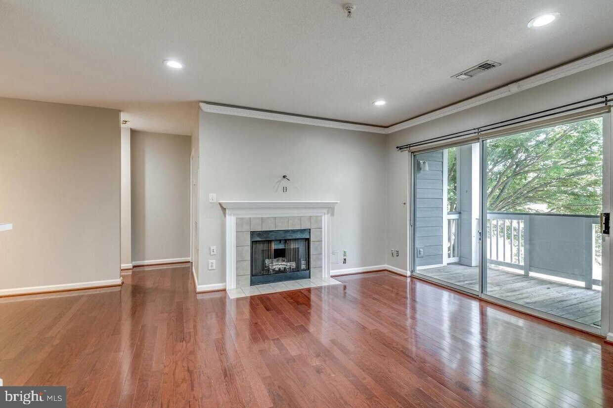 Primary Photo - 20311 Beechwood Terrace