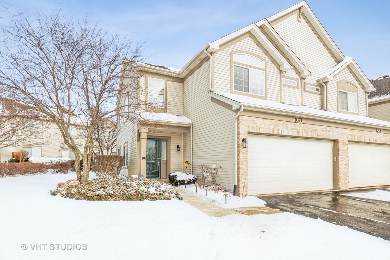 1047 Park Hill Cir Unit 1047, Aurora, IL 60502 Condo for Rent in