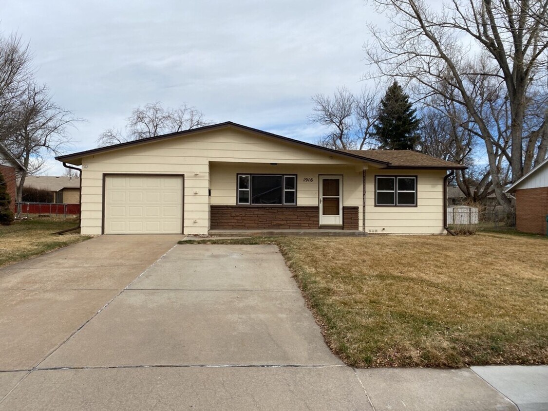 Primary Photo - Single-Family Ranch Home in West Ft. Colli...