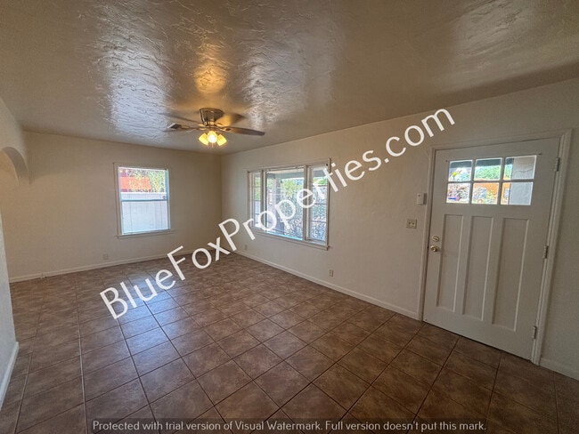 Foto del edificio - 4007 E 1st St