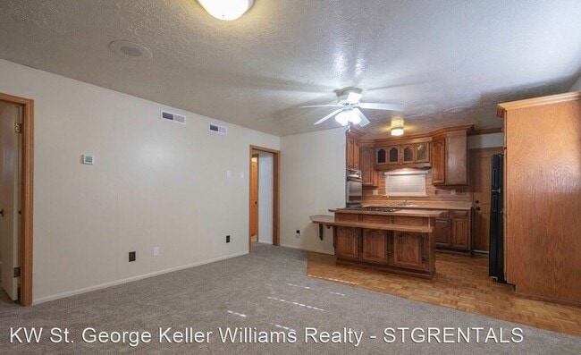 Building Photo - 145 E 500 S
