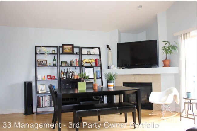 Building Photo - Updated 3bd/2bth West Town, Avail 8/1