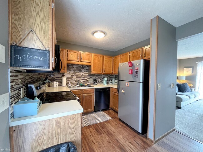 Foto del edificio - 3 br, 2 bath House - 12724 Hartman Avenue