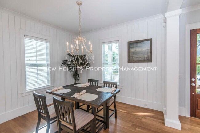 Building Photo - 3762 Sisseton Ln