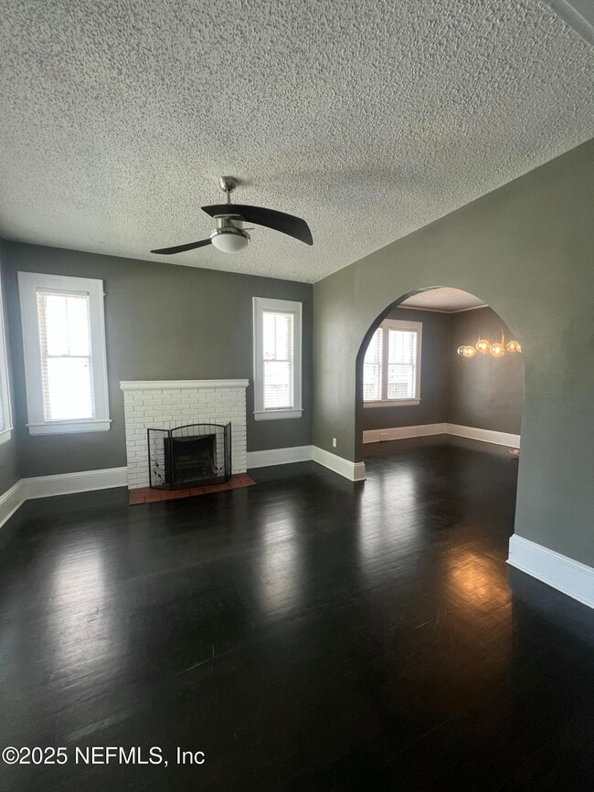 Building Photo - 2929 Forbes St