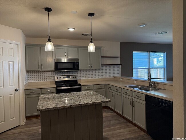 Building Photo - 10839 Red Musket Tr