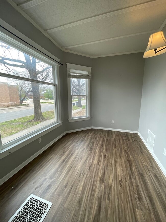 Foto del edificio - 901 Merchant St