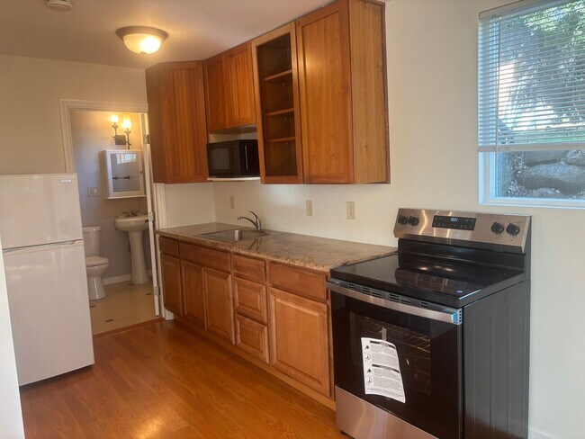 Building Photo - 552