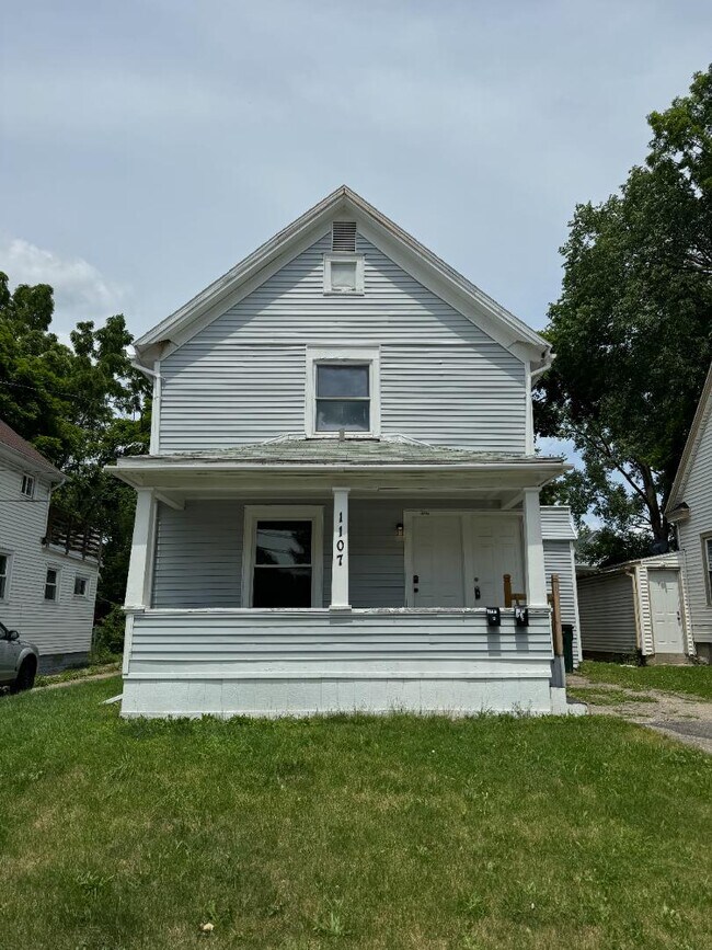 Foto del edificio - 1107 Hickory St
