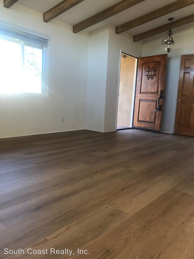 Building Photo - 2 br, 1 bath House - 4547 Hollister Ave