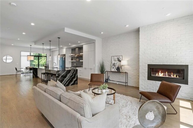 Foto del edificio - 914 Lenox Way NE